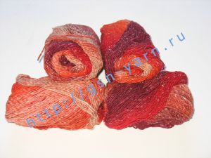 Пряжа секционного крашения 2/1. 55% Хлопок, 40% вискоза, 5% натуральный шелк (mulberry silk). Цвет 04. Основные цвета: оттенки красного