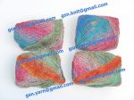 Узелковая пряжа, непсы (NEPS yarn, пряжа с "включениями") 2/1. 50% Натуральный шелк (mulberry silk), 17% вискоза, 17% акрил, 16% хлопок. Основные цвета красный, синий, зеленый и их оттенки