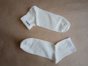 Бесшовные женские носочки из мерсеризованного хлопка. Цвет натуральный / белый. Размер 39 - 41