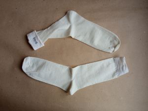 УДЛИНЕННЫЕ + УСИЛЕННЫЕ носки из чистой рами / крапивные носки. Цвет натуральный (белый / кремовый). Размер 44 - 45