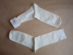 УДЛИНЕННЫЕ + УСИЛЕННЫЕ носки из чистого льна / льняные носки. Цвет натуральный (кремовый / белый). Размер 44 - 45