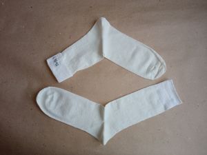 УДЛИНЕННЫЕ + УСИЛЕННЫЕ носки из чистого льна / льняные носки. Цвет натуральный (кремовый / белый). Размер 42 - 43